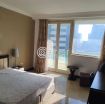 En-Suite Room at Beverly Hills Tower photo 1