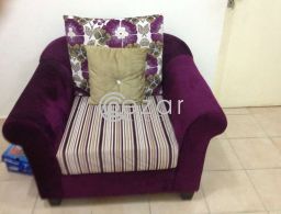4 Months old Sofa set for sale in Qatar
