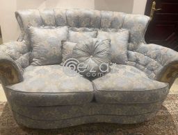 كراسي و طاوله  و بوفيه for sale in Qatar