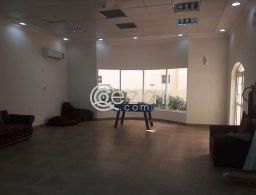 Villa in a quiet location for rent for rent in Qatar