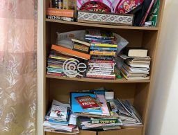 Wooden Bookshelf for SALE for sale in Qatar