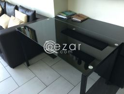 Black desk for sale in Qatar