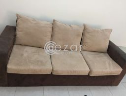 Sofa with centretable for sale in Qatar