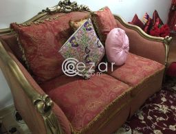 Victorian sofa for sale!! for sale in Qatar