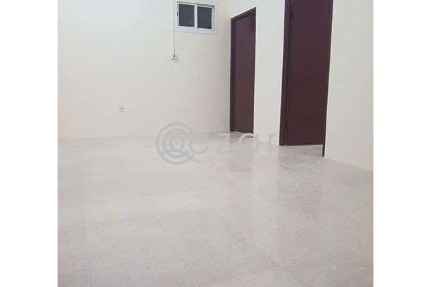 5 Units Unfurnished 1BHK's Room For Rent in Bin Mahmoud Near Indian Super Market. photo 2