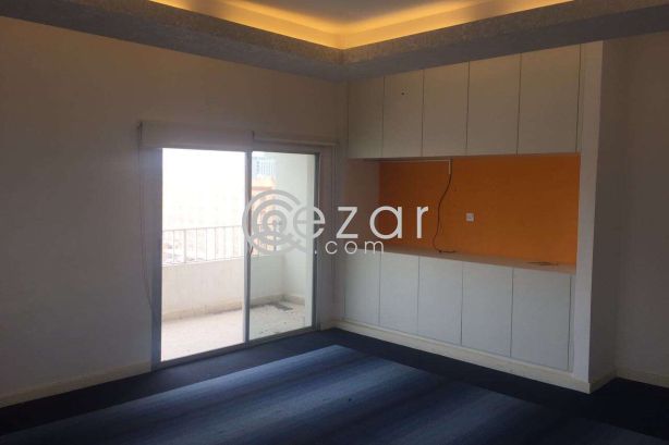 For rent office in Al Sadd Street consists of 7 rooms photo 1