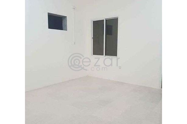 5 Units Unfurnished 1BHK's Room For Rent in Bin Mahmoud Near Indian Super Market. photo 3