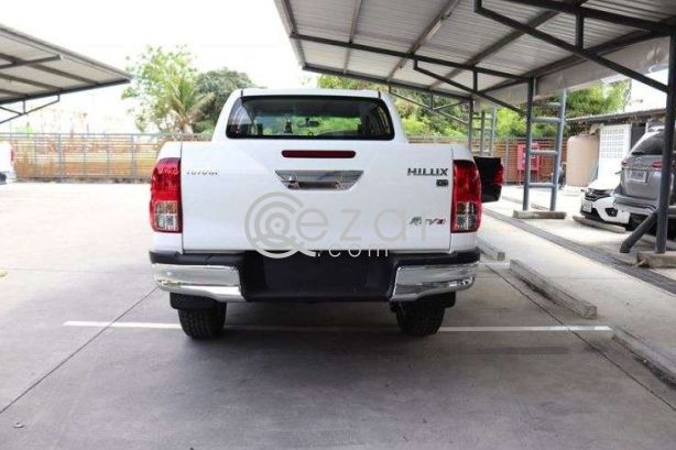 2020 Toyota Hilux Revo Double Cab G photo 2