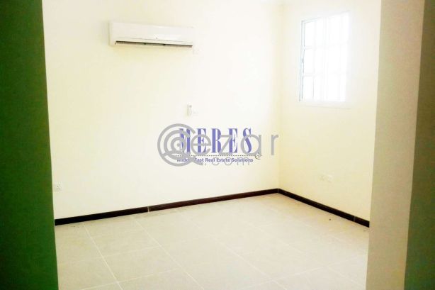 5 Bedroom Compound Villa in Abu Hamour photo 1