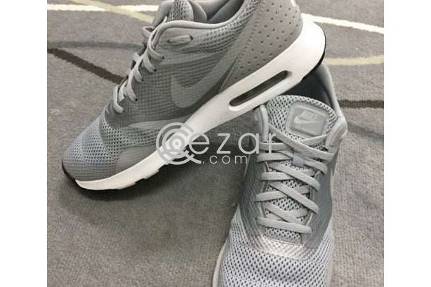 Nike Air Max Tavas & Lacoste Sneakers photo 1