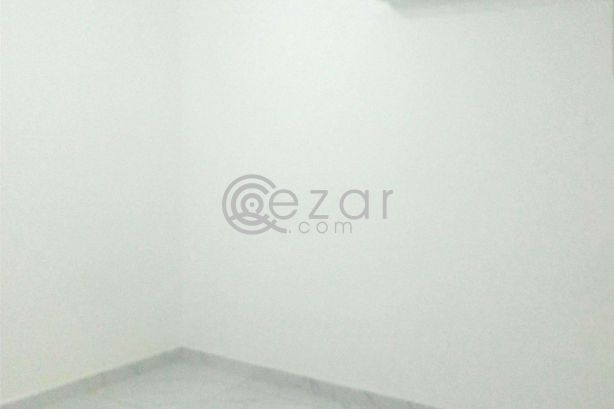 "Spacious Studio Room for Rent in Al Duhail" photo 4