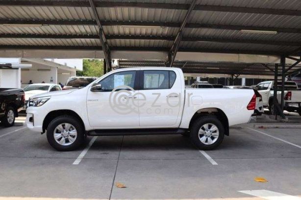 2020 Toyota Hilux Revo G Double Cab photo 3