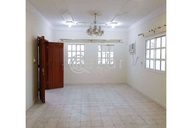 3 Bhk Portion Available for Rent in a Villa in Al Mamoura Area photo 1