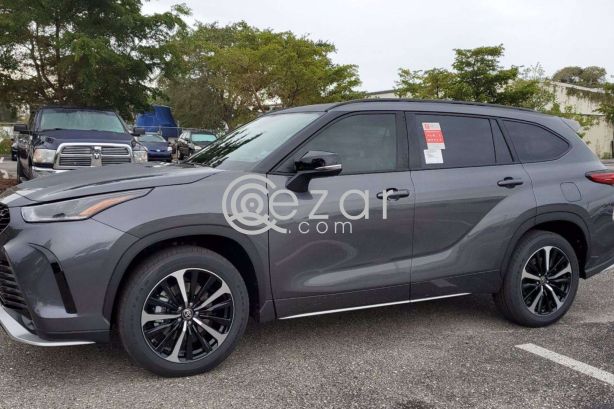 2022 Toyota Highlander XSE photo 3