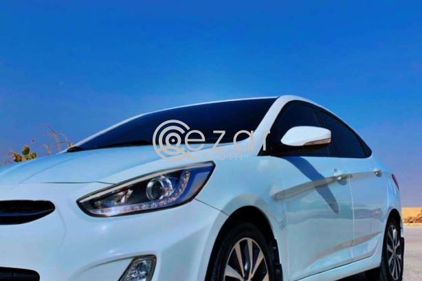 Hyundai Accent photo 1