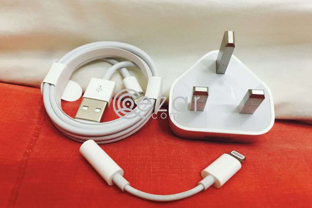 IPhone 7 original chager cable with adapter photo 1