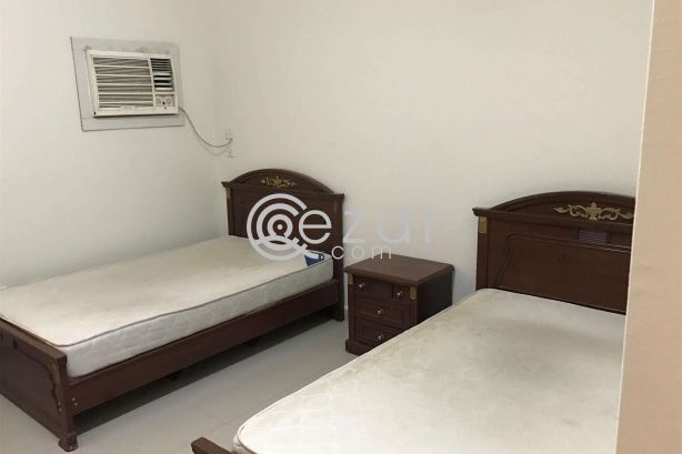 Fully furnished executive bachelor accommodation photo 3