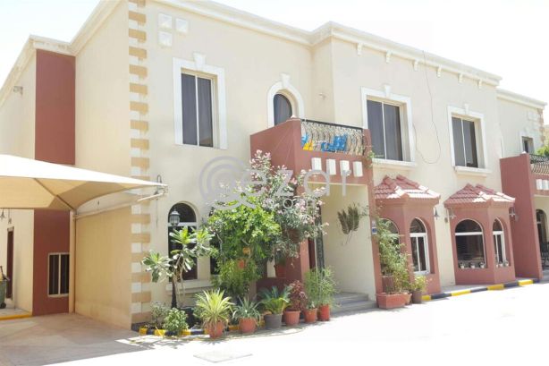 3 BHK Compound Villa With balcony, gymnasium and swimming pool At Old Airpor photo 6