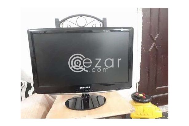Samsung MONITOR 21" for Sale Qr.300 photo 1
