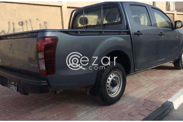 2013 Isuzu DMAX photo 2