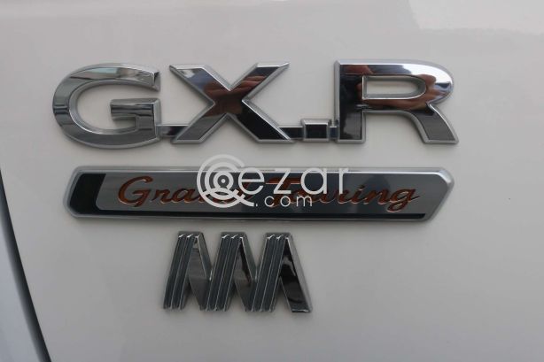 Toyota Land Cruiser  - GXR  Grand Touring  2019 photo 8