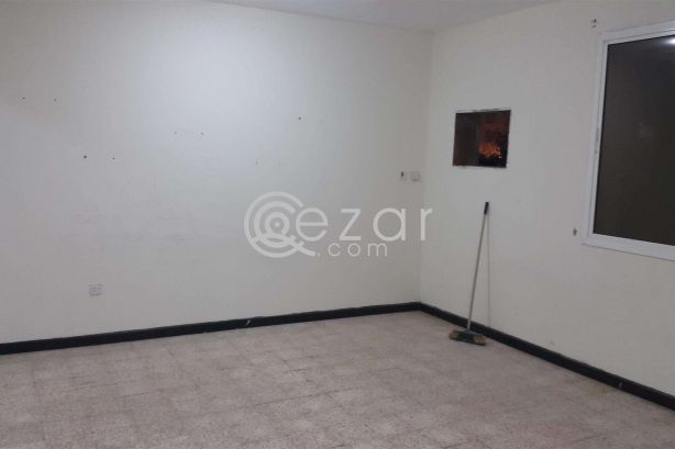 SPACIOUS 2 BEDROOM HALL APARTMENT IN NAJMA C RING ROAD photo 7