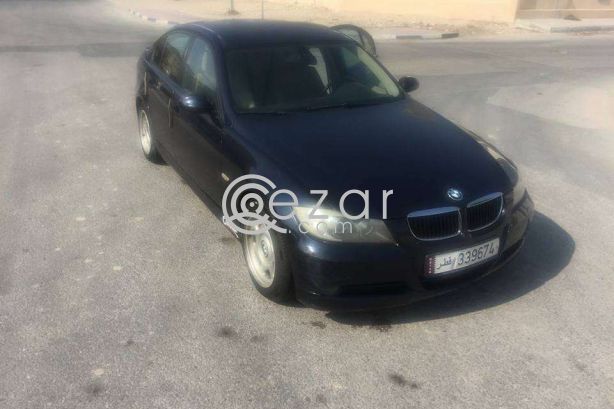 BMW 320i for sale in excellent condition photo 3