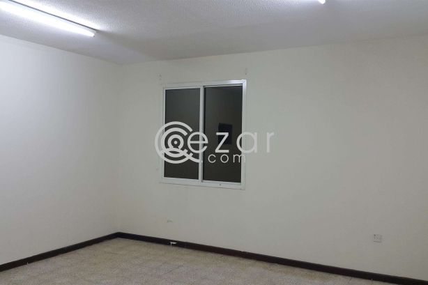 SPACIOUS 2 BEDROOM HALL APARTMENT IN NAJMA C RING ROAD photo 4