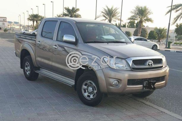 Full option Toyota pickup without accident photo 2