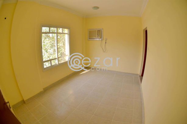 Unfurnished 2- Bedroom Apartment for Bachelors: Mughalina photo 2