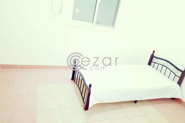 LADIES BED SPACE AVAILABLE IN MANSOURA BHND HOT BREAD photo 1