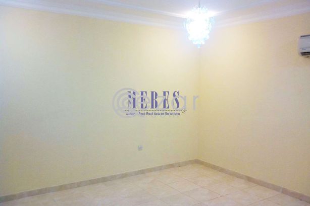 2 BHK Unfurnished in Abu Hamour photo 5