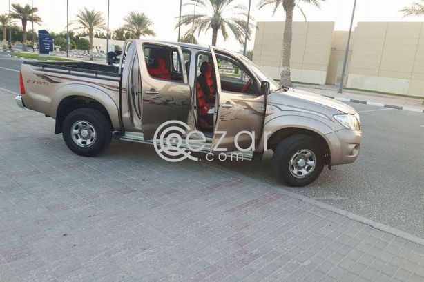 Full option Toyota pickup without accident photo 4