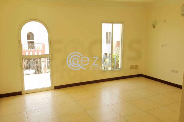 3 BHK Compound Villa With balcony, gymnasium and swimming pool At Old Airpor photo 2