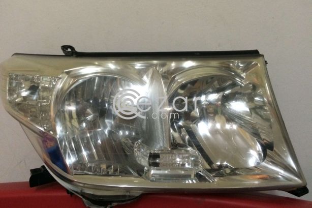 LAND CRUISER VXR HEAD LAMP USED FOR SALE. photo 1