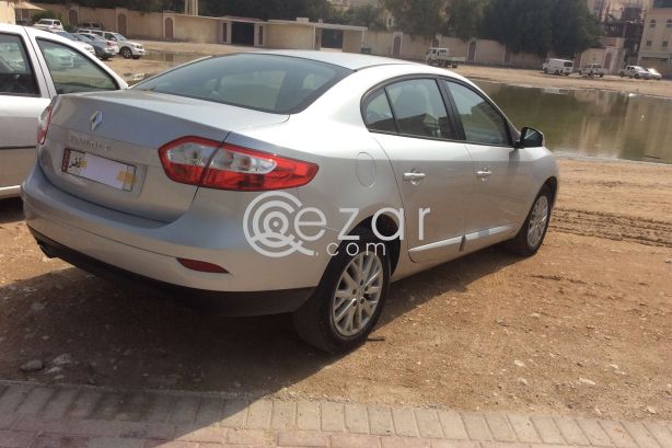 Renault Fluence 2012 white photo 1