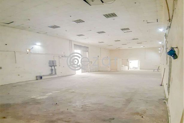 General Store for rent in Industrial area (300 SQM Approximately). photo 4