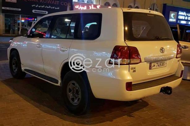 Land cruiser model 2011 in a very good condition photo 4