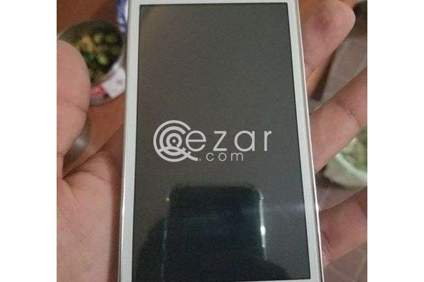 Samsung Galaxy S5 32GB white colour photo 1