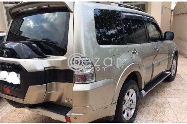 Pajero full option photo 2